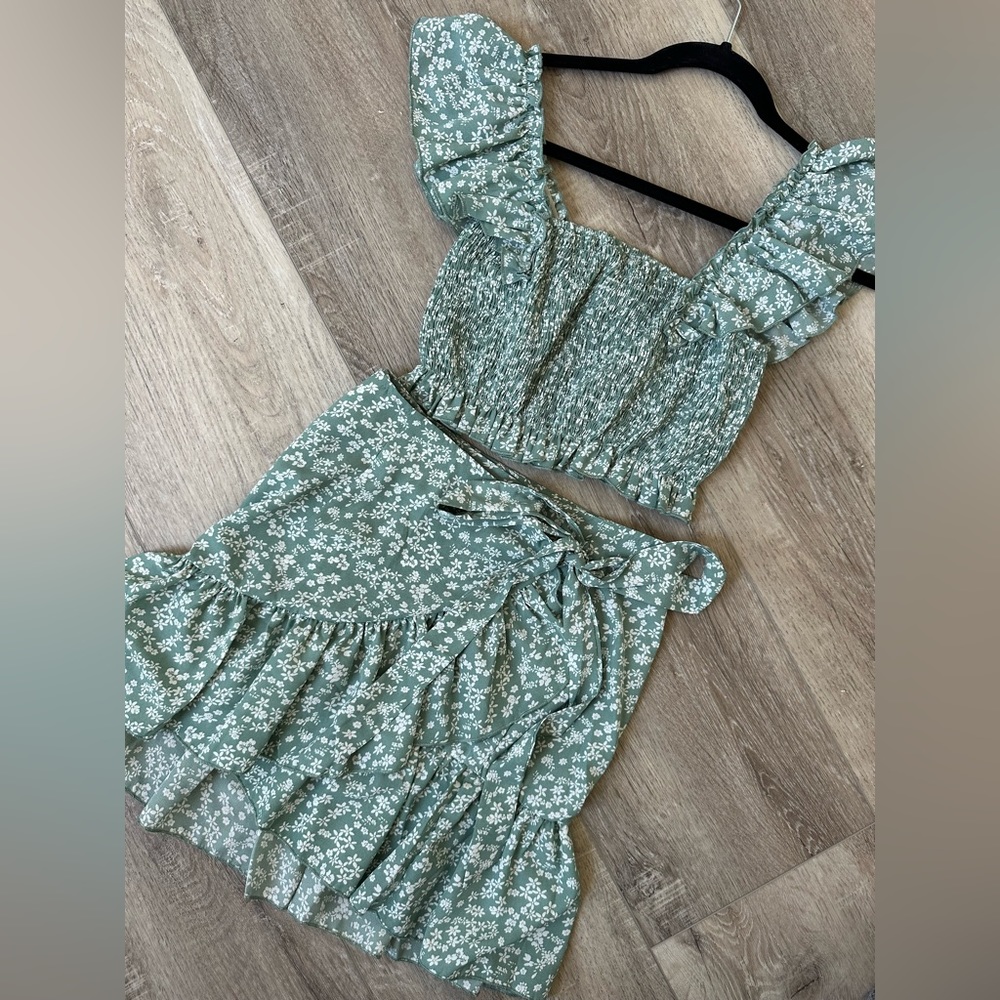Shein— Floral patterned 2-piece skirt set